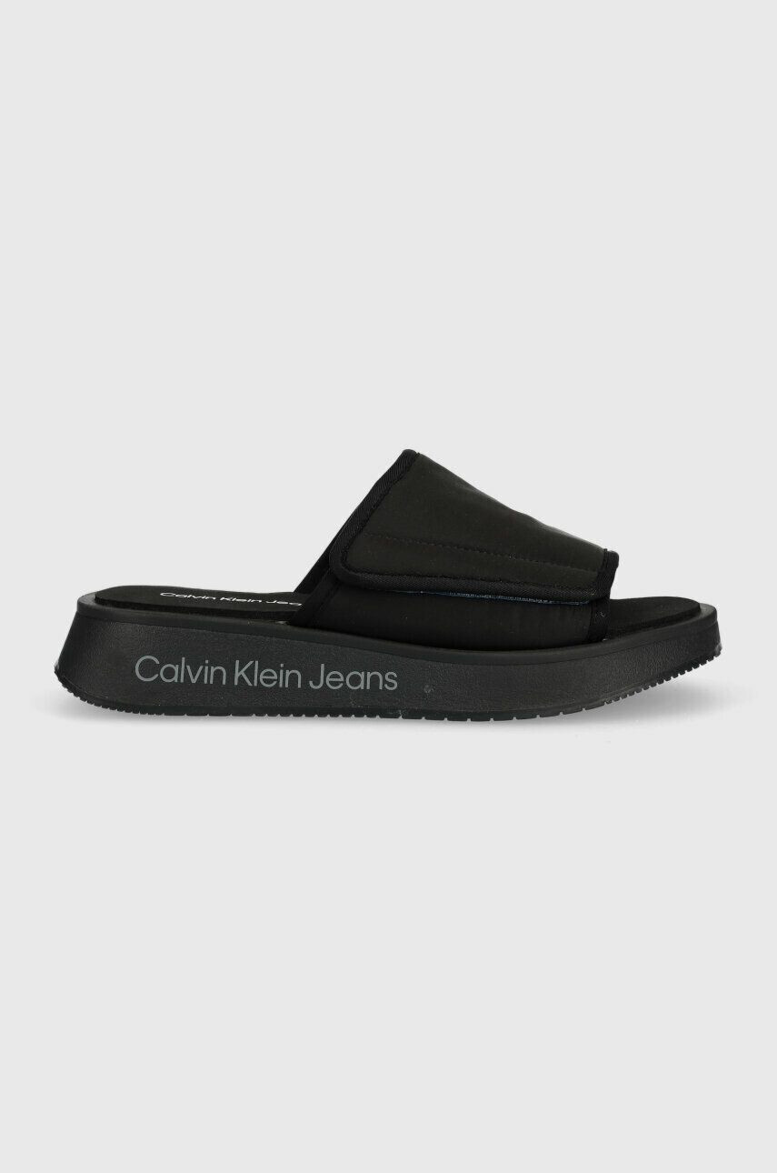 Calvin Klein Jeans Šľapky PREFRESATO SANDAL SOFTNY dámske čierna farba na platforme YW0YW00968 - Pepit.sk