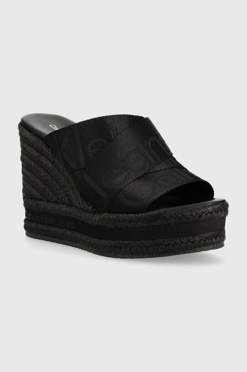 Calvin Klein Jeans Šľapky WEDGE SANDAL WEBBING dámske čierna farba na kline YW0YW00961 - Pepit.sk