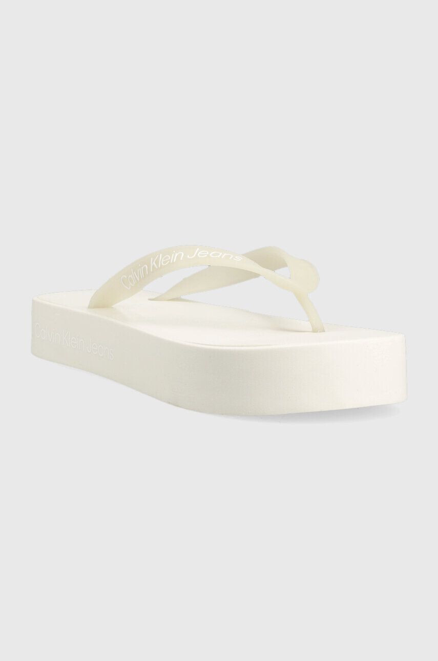 Calvin Klein Jeans Žabky BEACH SANDAL FLATFOR dámske biela farba na platforme YW0YW01092 - Pepit.sk