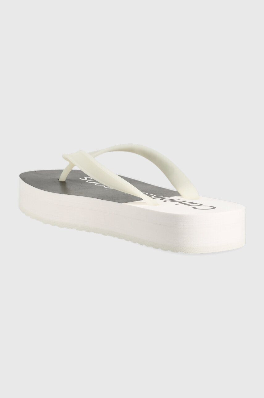 Calvin Klein Jeans Žabky BEACH SANDAL FLATFORM dámske biela farba na plochom podpätku YW0YW00716 - Pepit.sk