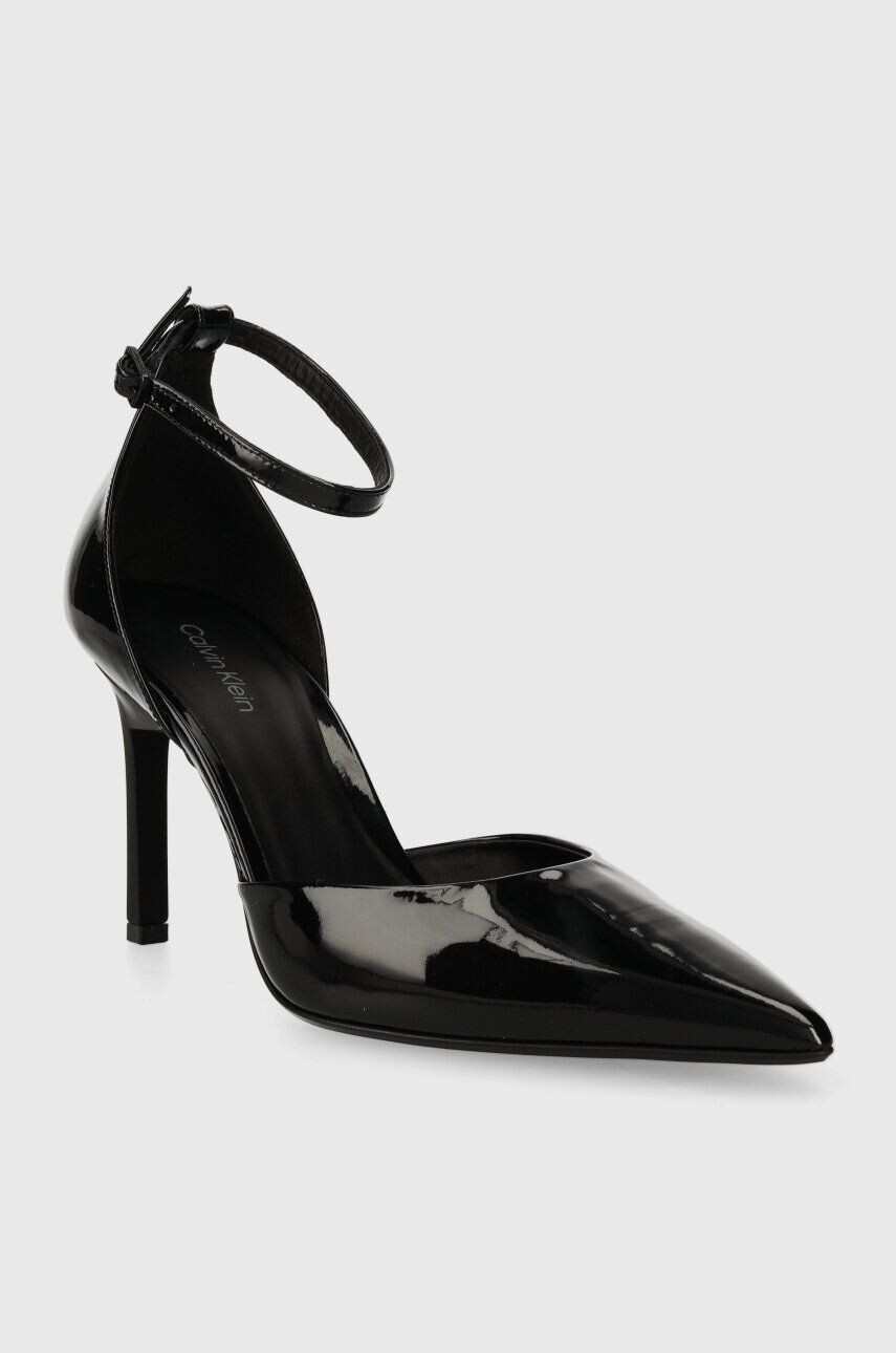 Calvin Klein Kožené ihličky GEO STIL PUMP W ANKL STRP 90-PAT čierna farba HW0HW01826 - Pepit.sk