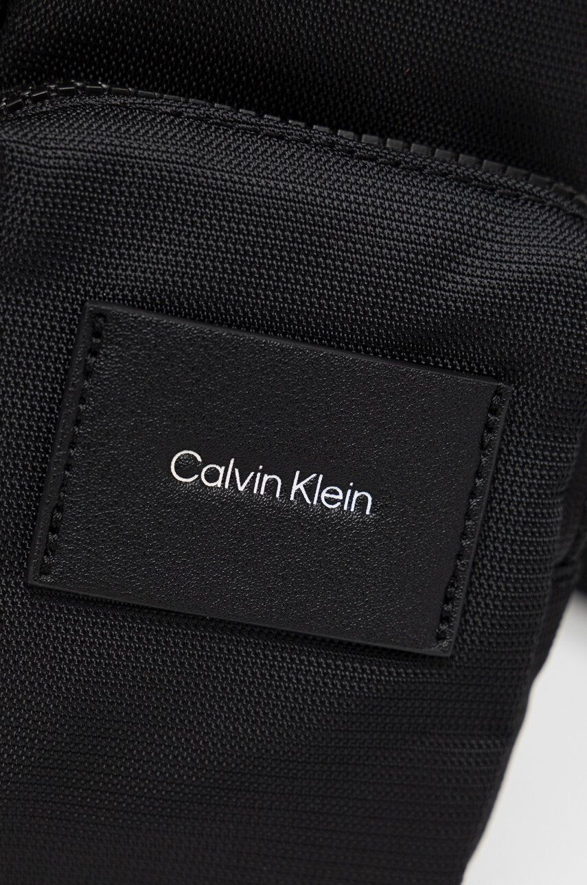 Calvin Klein Malá taška čierna farba - Pepit.sk