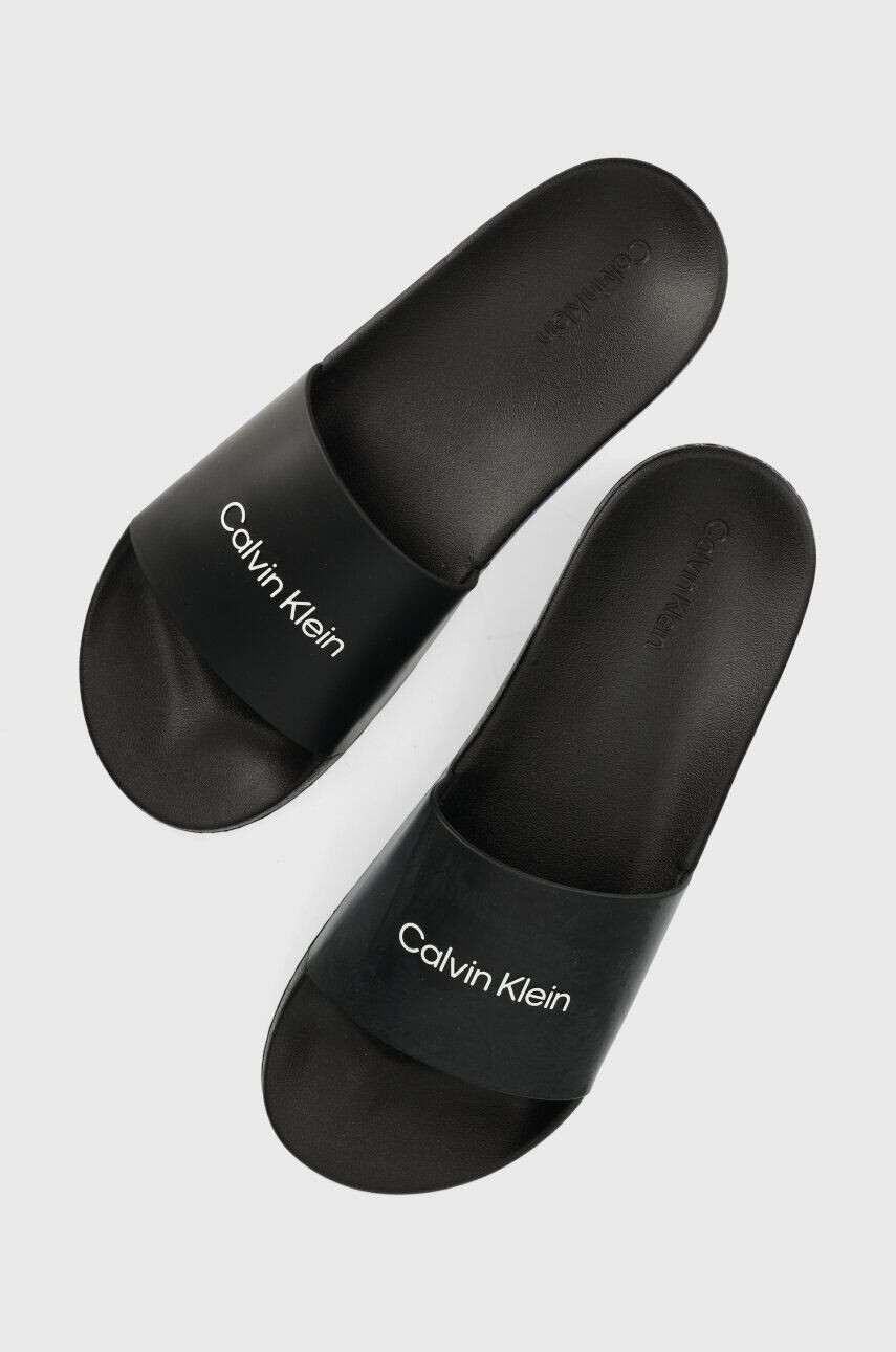 Calvin Klein Šľapky CHUNCKY POOL SLIDE R pánske čierna farba HM0HM01063 - Pepit.sk