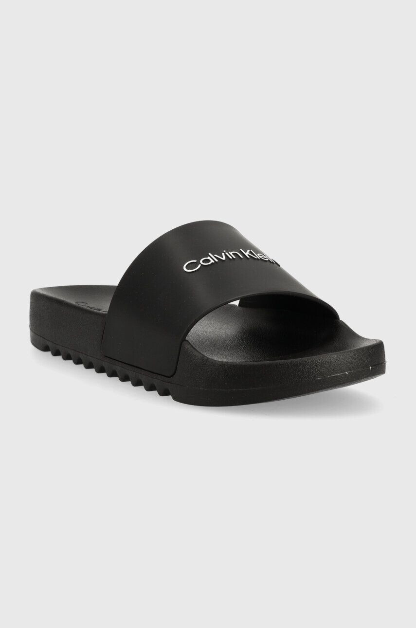 Calvin Klein Šľapky CHUNCKY POOL SLIDE R pánske čierna farba HM0HM01063 - Pepit.sk