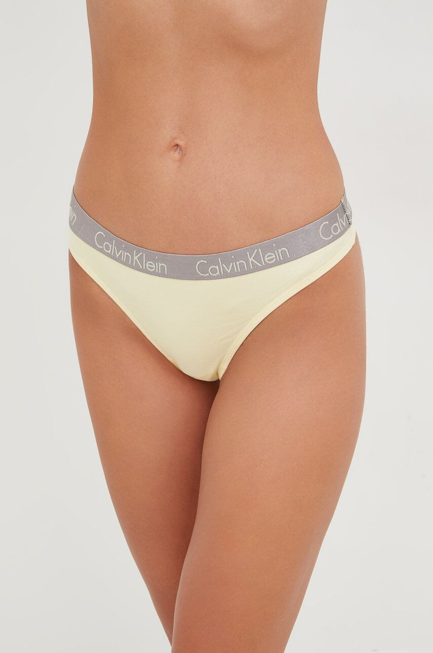 Calvin Klein Underwear Tangá čierna farba - Pepit.sk