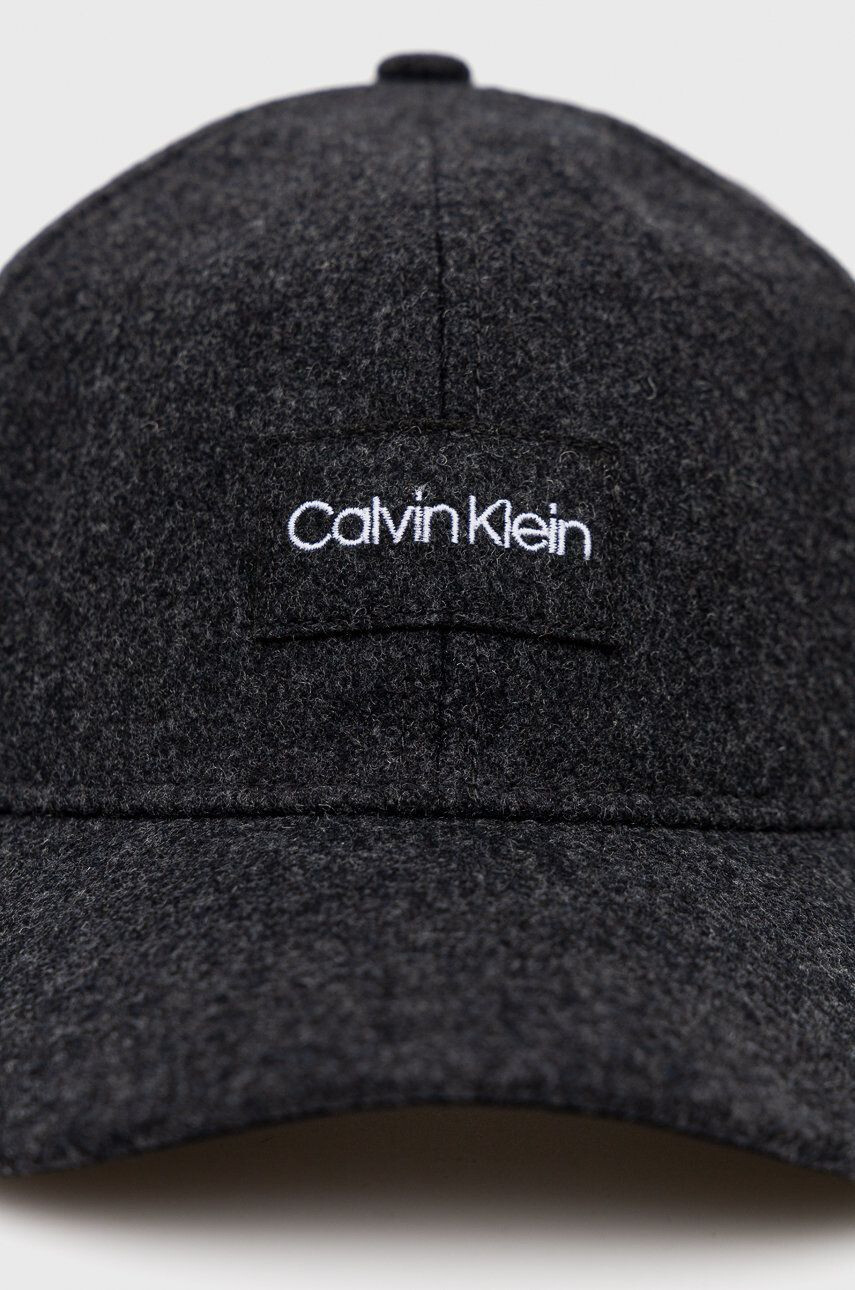 Calvin Klein Vlnená čiapka - Pepit.sk