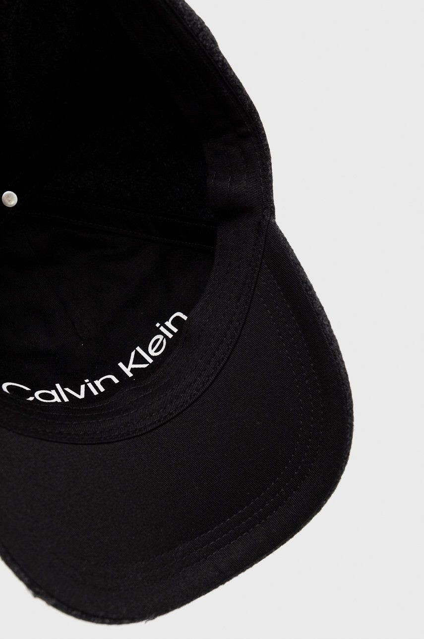 Calvin Klein Vlnená čiapka - Pepit.sk