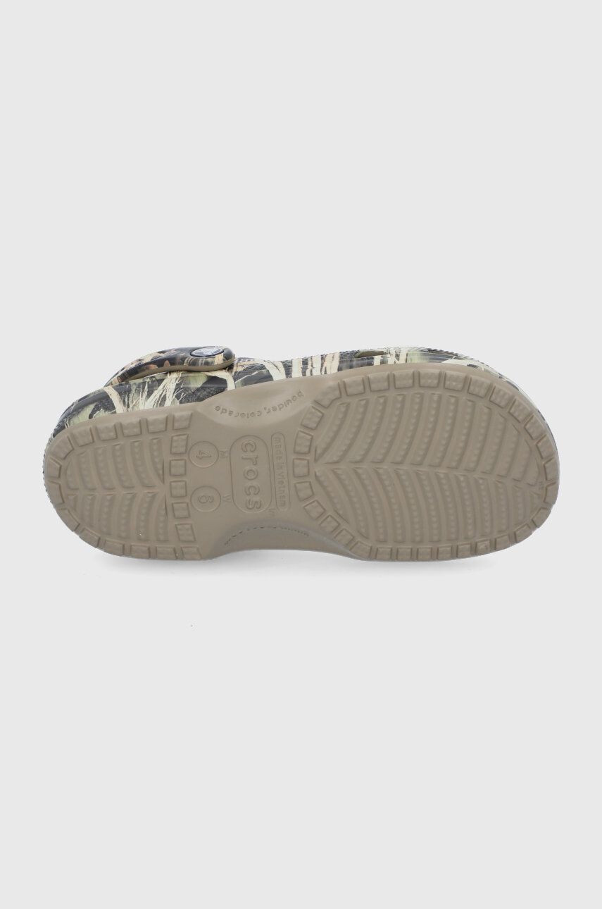 Crocs Šľapky Classic Realtree CLASSIC.REALTREE.12132-khaki zelená farba 12132 - Pepit.sk