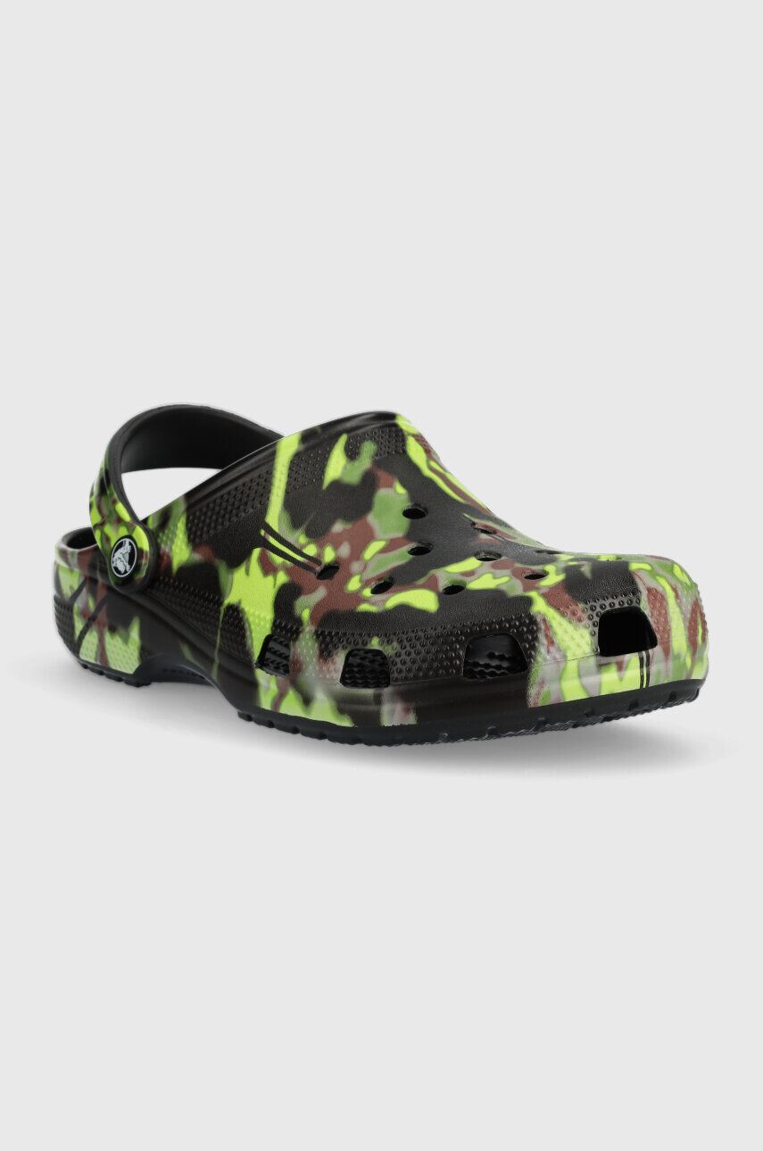 Crocs Šľapky Classic Spray Camo Clog 208261.001-001 pánske čierna farba 208261 - Pepit.sk