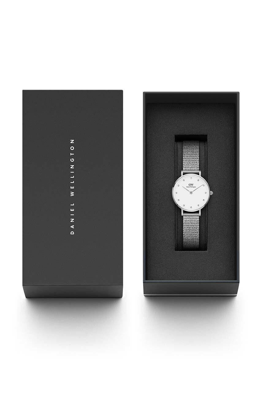 Daniel Wellington Hodinky Petite 28 dámske strieborná farba - Pepit.sk