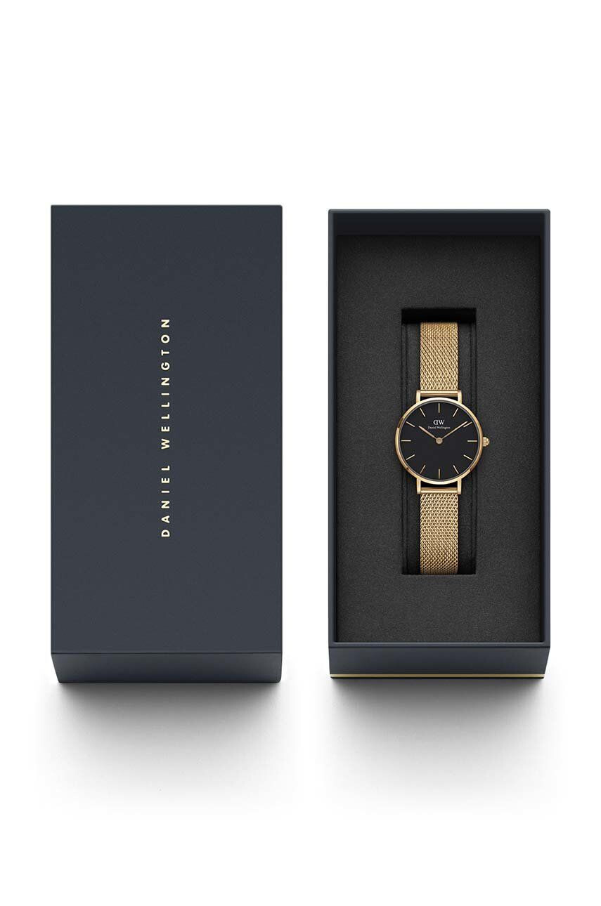 Daniel Wellington Hodinky Petite 28 Evergold dámske zlatá farba - Pepit.sk