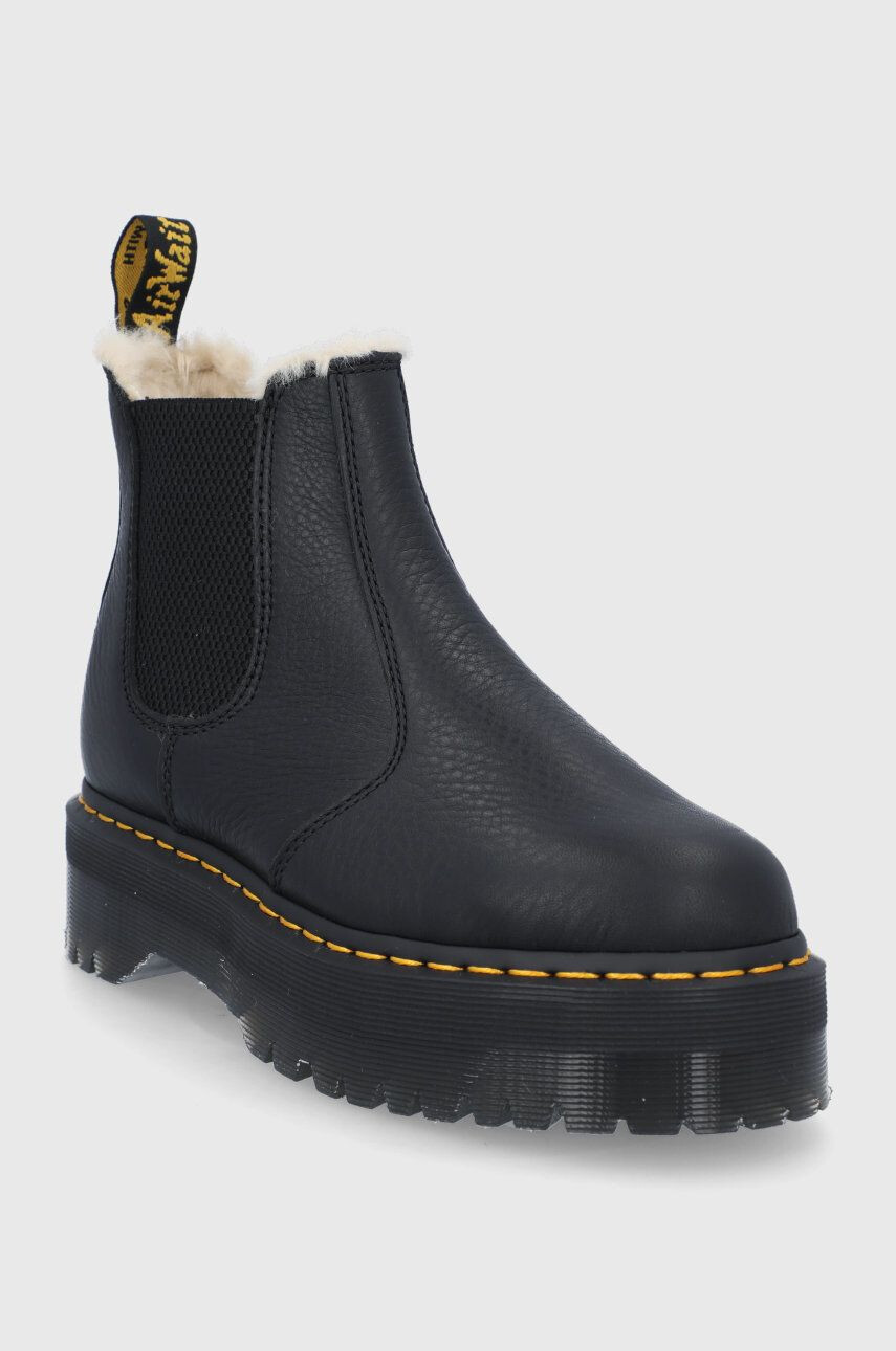 Dr. Martens Kožené topánky Chelsea Quad FL 2976 25635001-Black.Pisa dámske čierna farba na platforme zateplené - Pepit.sk