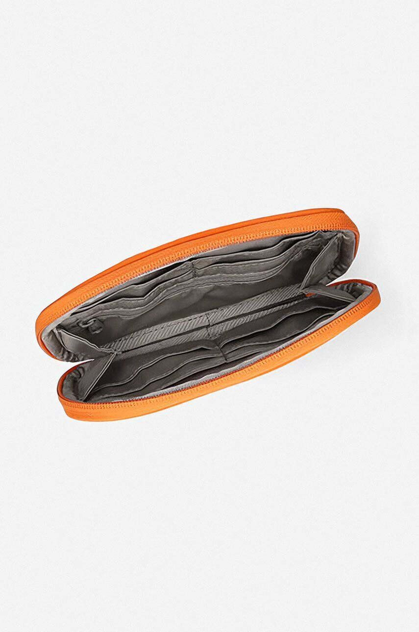 Fjallraven Peňaženka Kanken Travel Wallet F23781.206-206 oranžová farba - Pepit.sk