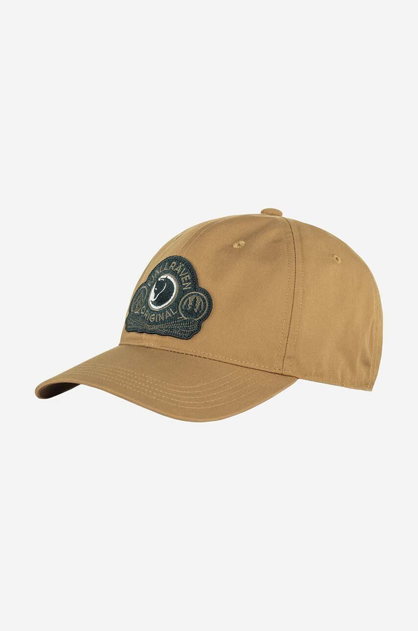 Fjallraven Šiltovka Classic Badge Cap F86979.232-232 béžová farba s nášivkou - Pepit.sk