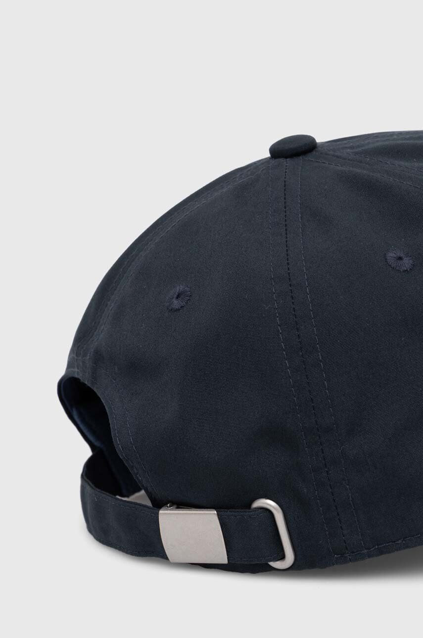 Fjallraven Šiltovka Classic Badge Cap F86979.555-555 tmavomodrá farba s nášivkou - Pepit.sk