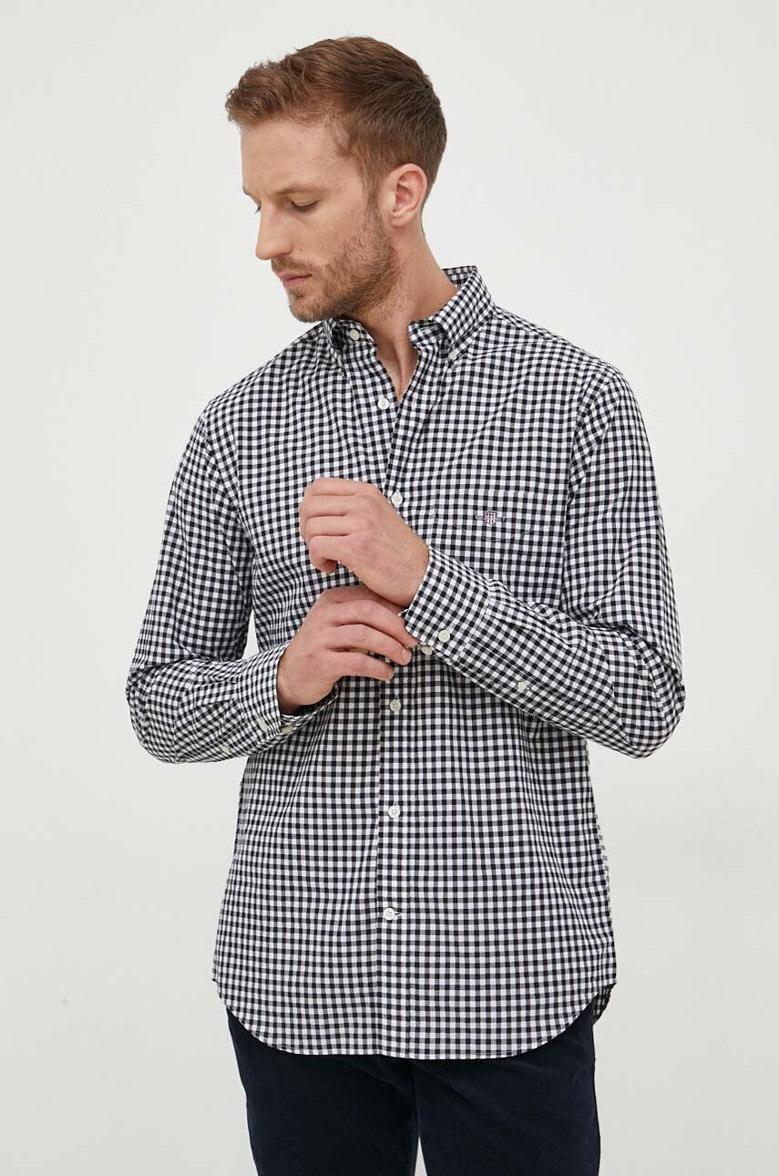 Gant Bavlnená košeľa pánska čierna farba regular s golierom button-down - Pepit.sk