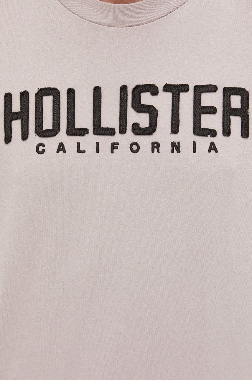 Hollister Co. Bavlnené tričko s dlhým rukávom fialová farba s nášivkou - Pepit.sk