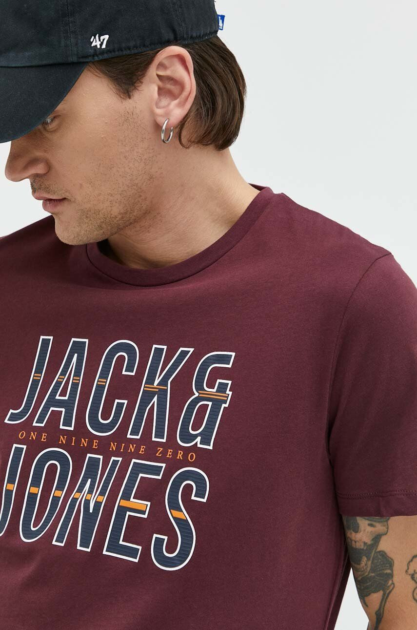 Jack & Jones bavlnené tričko bordová farba s potlačou - Pepit.sk