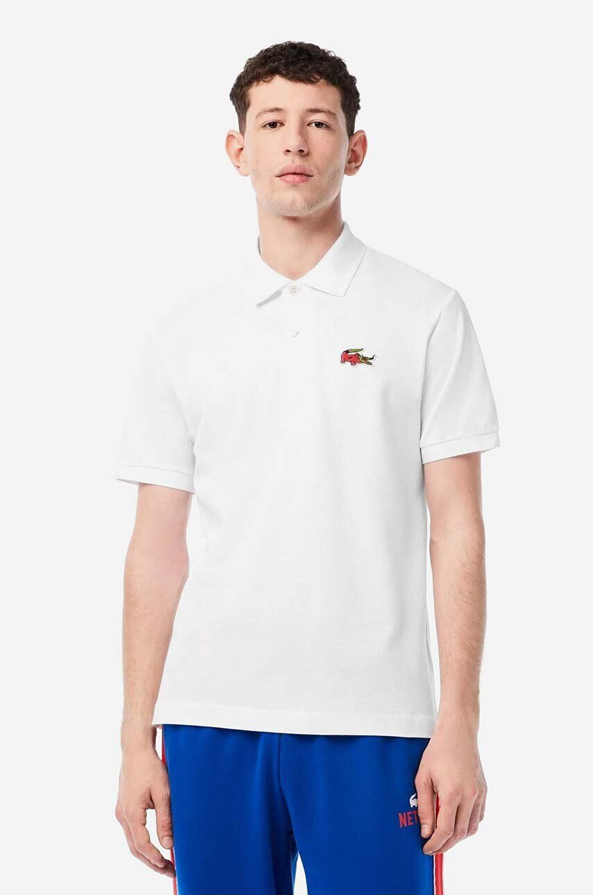 Lacoste Bavlnené polo tričko x Netflix biela farba s nášivkou - Pepit.sk