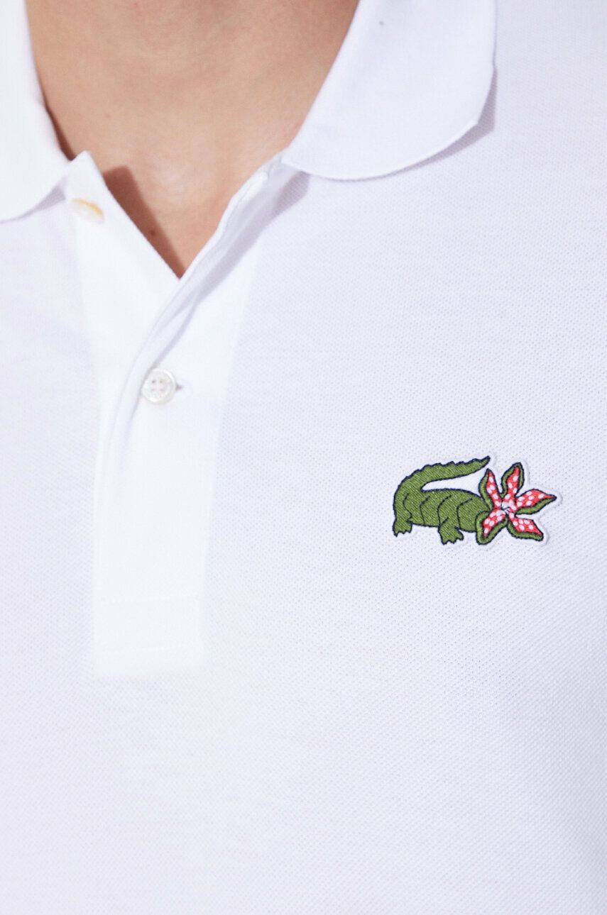 Lacoste Bavlnené polo tričko x Netflix biela farba s nášivkou - Pepit.sk