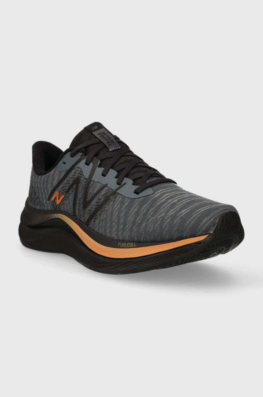 New Balance Bežecké topánky FuelCell Propel v4 MFCPRGA4 šedá farba - Pepit.sk