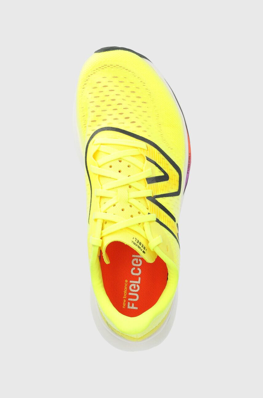 New Balance Bežecké topánky FuelCell Rebel v3 MFCXCD3 oranžová farba - Pepit.sk