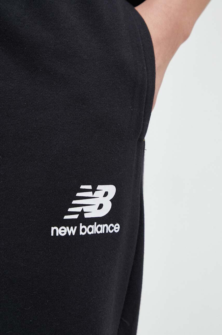 New Balance Tepláky WP31508BK-8BK čierna farba s potlačou - Pepit.sk