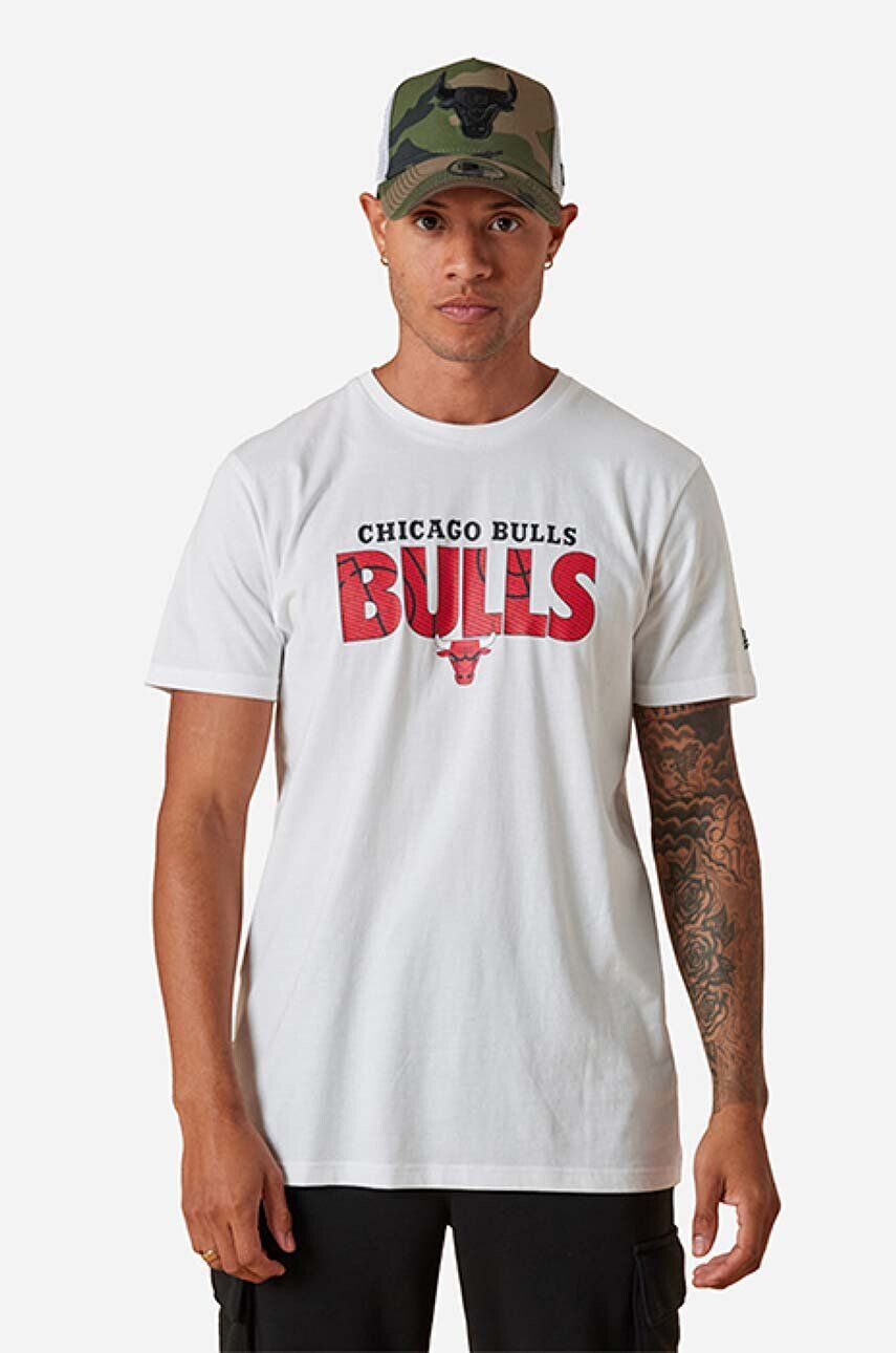 New Era Bavlnené tričko NBA Infill Tee Bulls 13083890-white biela farba s potlačou - Pepit.sk