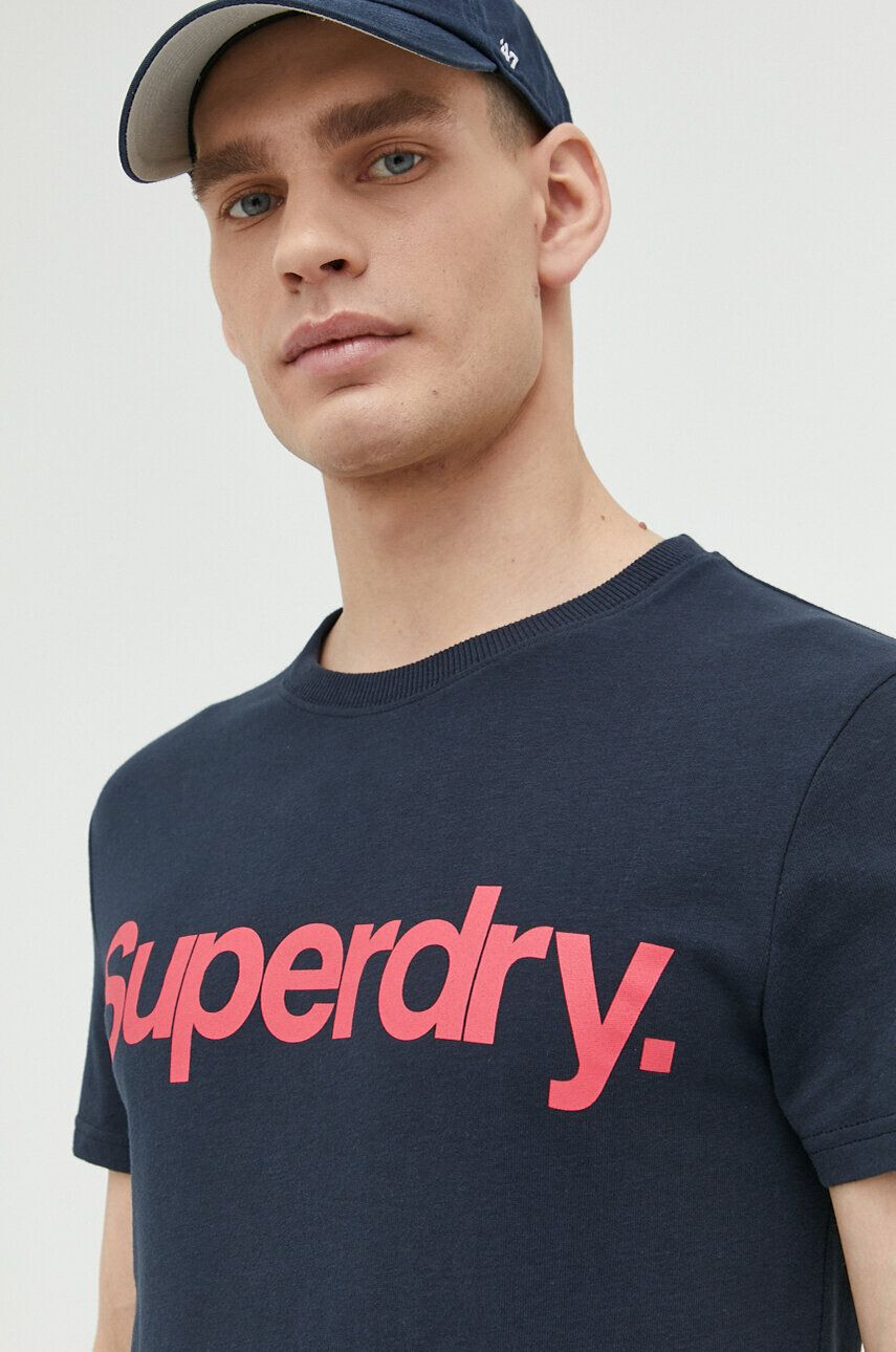 Superdry Bavlnené tričko tmavomodrá farba s potlačou - Pepit.sk