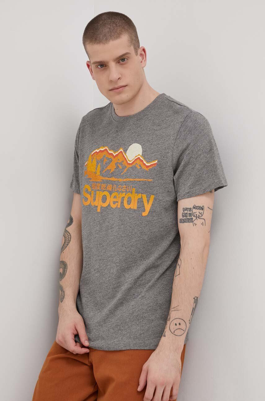 Superdry Tričko pánske šedá farba s potlačou - Pepit.sk