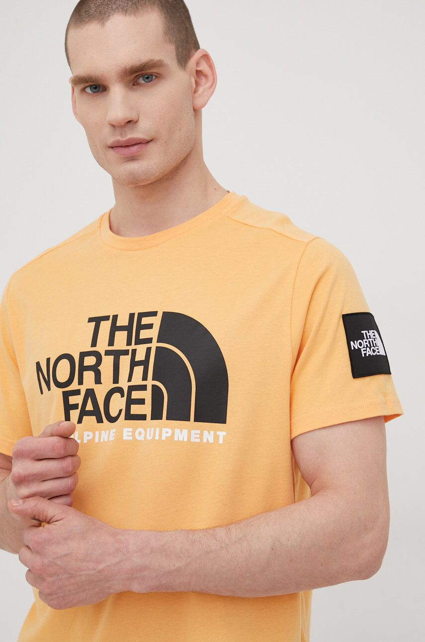 The North Face Bavlnené tričko Black Box oranžová farba s potlačou - Pepit.sk