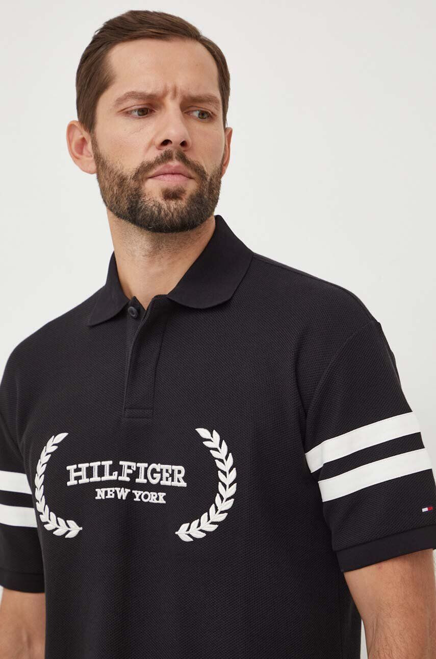 Tommy Hilfiger Bavlnené polo tričko čierna farba s nášivkou - Pepit.sk