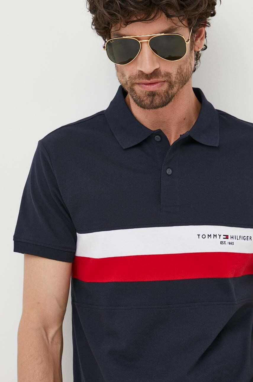 Tommy Hilfiger Bavlnené polo tričko tmavomodrá farba vzorované - Pepit.sk