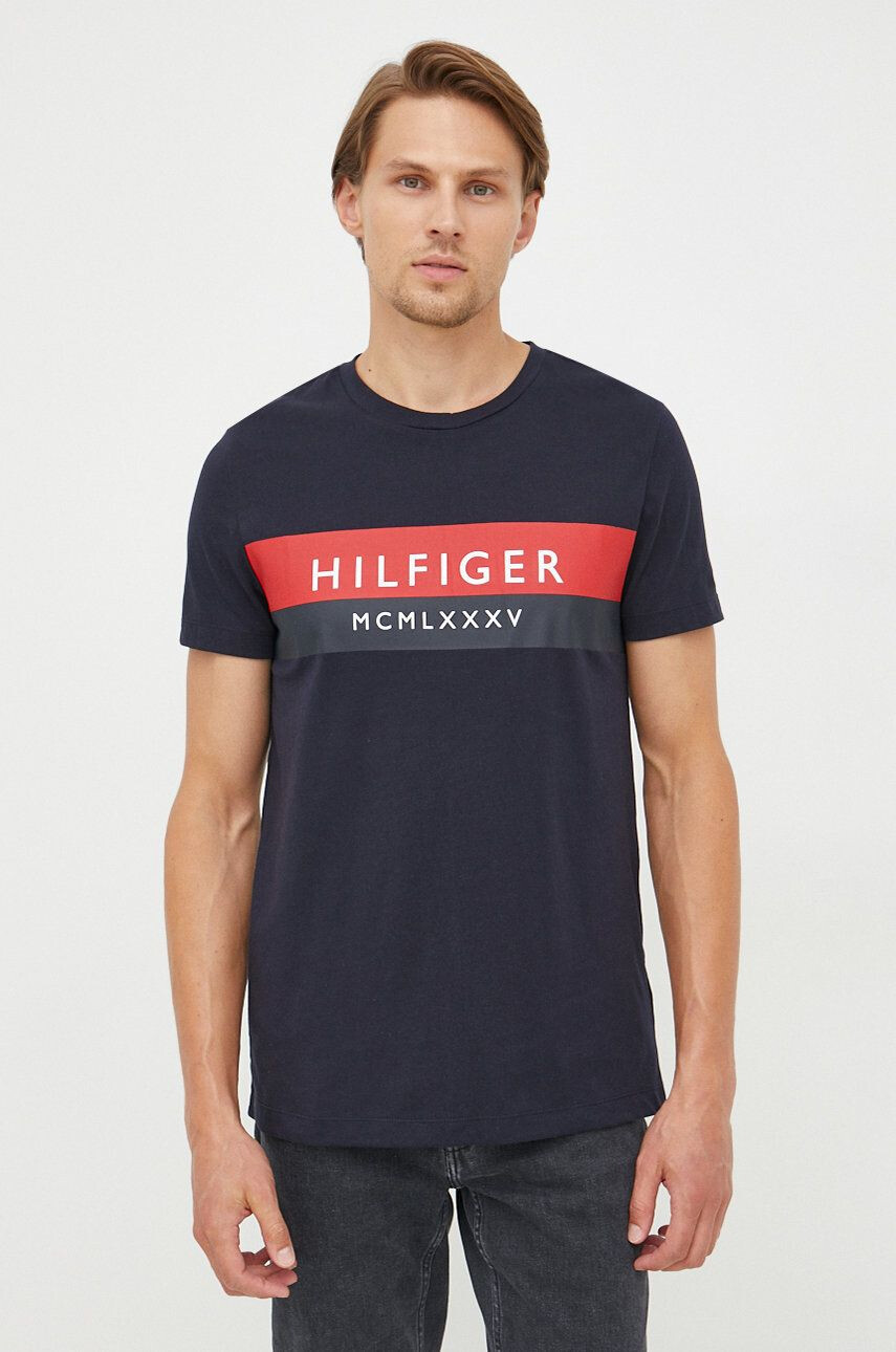 Tommy Hilfiger Bavlnené tričko tmavomodrá farba s potlačou - Pepit.sk