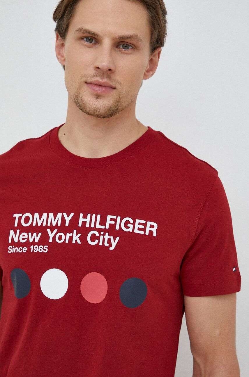 Tommy Hilfiger Bavlnené tričko červená farba s potlačou - Pepit.sk