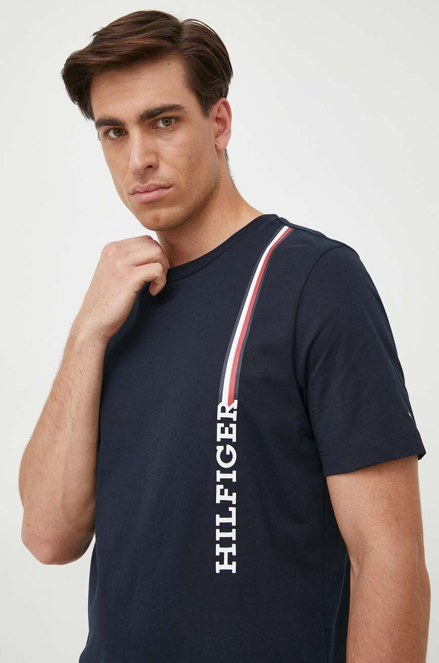 Tommy Hilfiger Bavlnené tričko tmavomodrá farba s potlačou - Pepit.sk