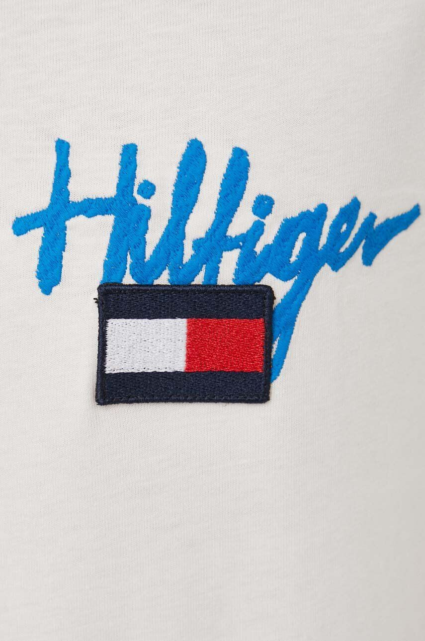 Tommy Hilfiger Bavlnené tričko béžová farba s nášivkou - Pepit.sk