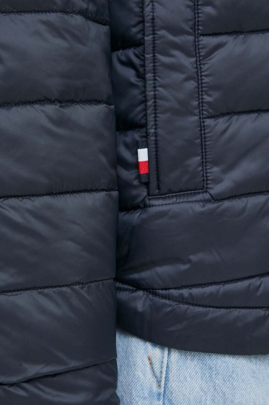 Tommy Hilfiger Bunda pánska tmavomodrá farba prechodná - Pepit.sk