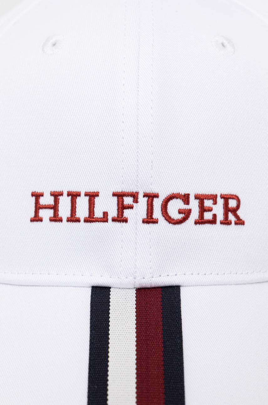 Tommy Hilfiger Detská bavlnená šiltovka biela farba s potlačou - Pepit.sk