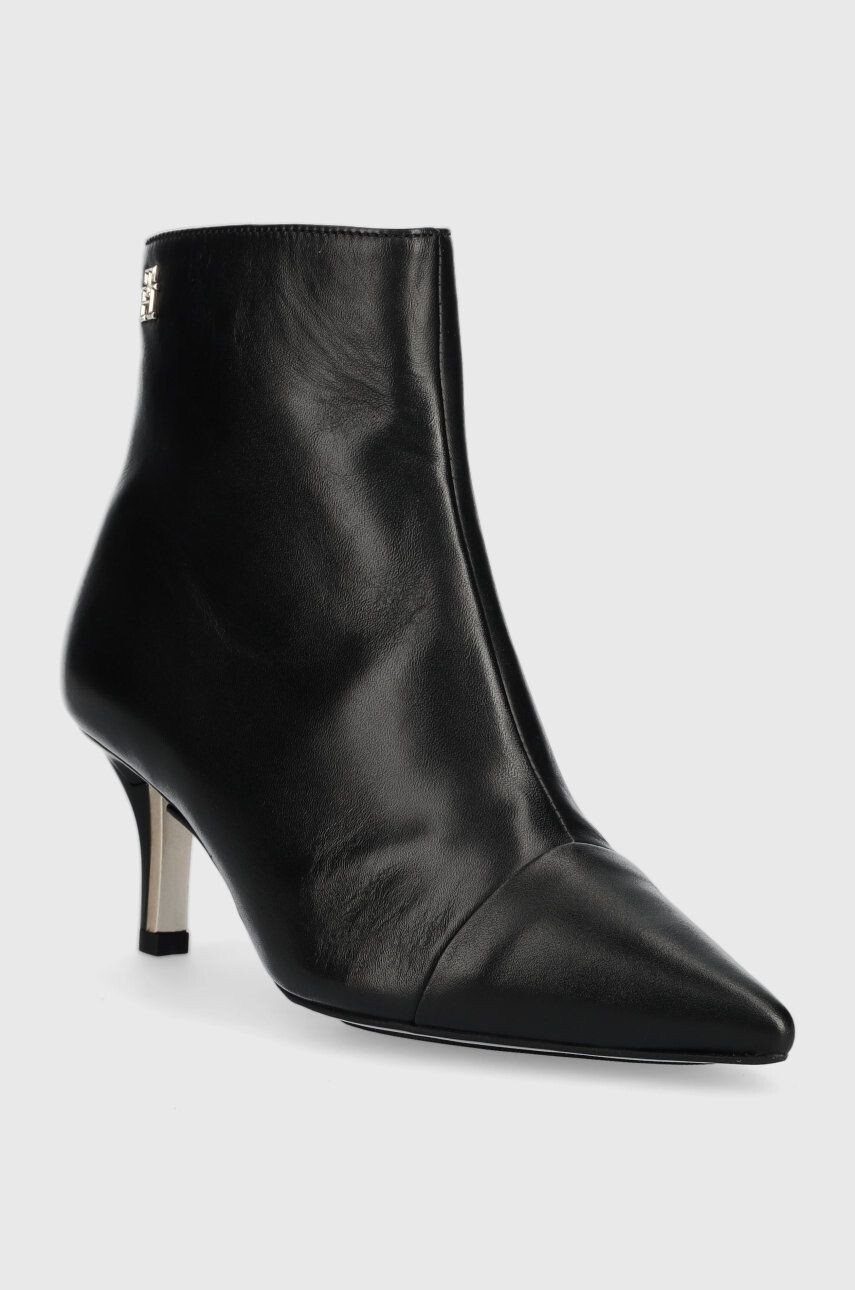 Tommy Hilfiger Kožené členkové topánky FW0FW06837 POINTY HEEL BOOT dámske čierna farba na vysokom podpätku - Pepit.sk