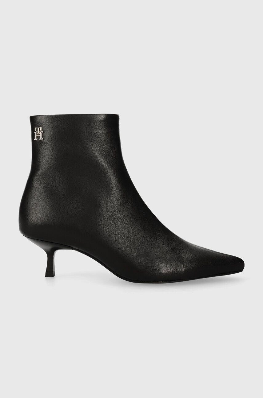 Tommy Hilfiger Kožené členkové topánky POINTY KITTEN HEEL BOOT dámske čierna farba na nízkom podpätku FW0FW07538 - Pepit.sk