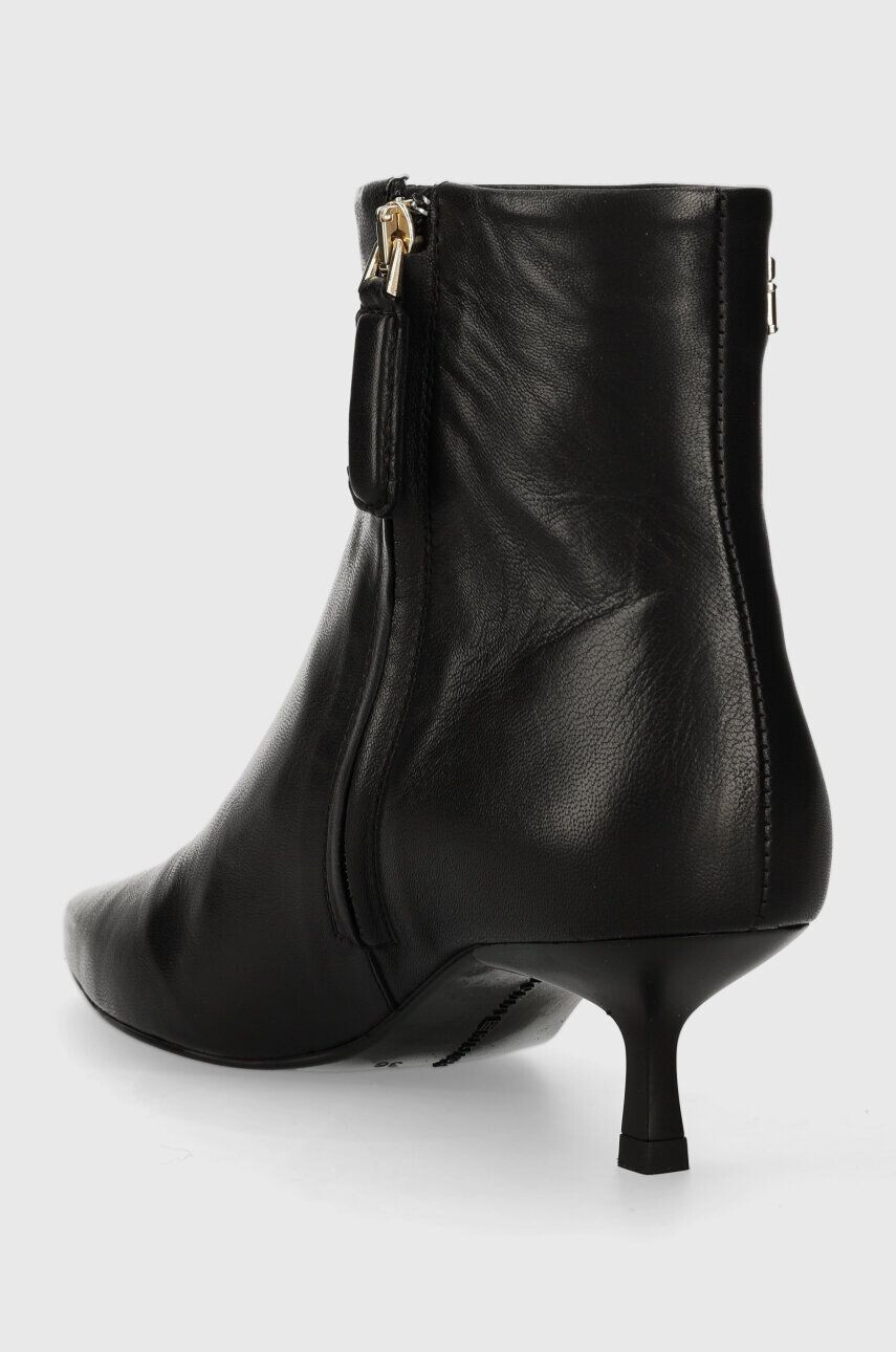 Tommy Hilfiger Kožené členkové topánky POINTY KITTEN HEEL BOOT dámske čierna farba na nízkom podpätku FW0FW07538 - Pepit.sk