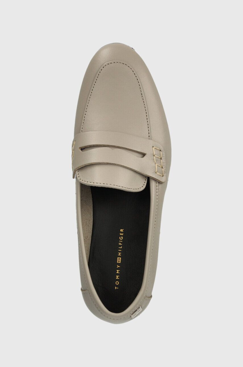 Tommy Hilfiger Kožené mokasíny ESSENTIAL LEATHER LOAFER dámske béžová farba na plochom podpätku FW0FW07769 - Pepit.sk