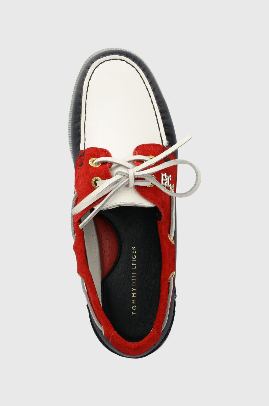 Tommy Hilfiger Kožené mokasíny TH BOAT SHOE RWB dámske červená farba na plochom podpätku FW0FW07169 - Pepit.sk