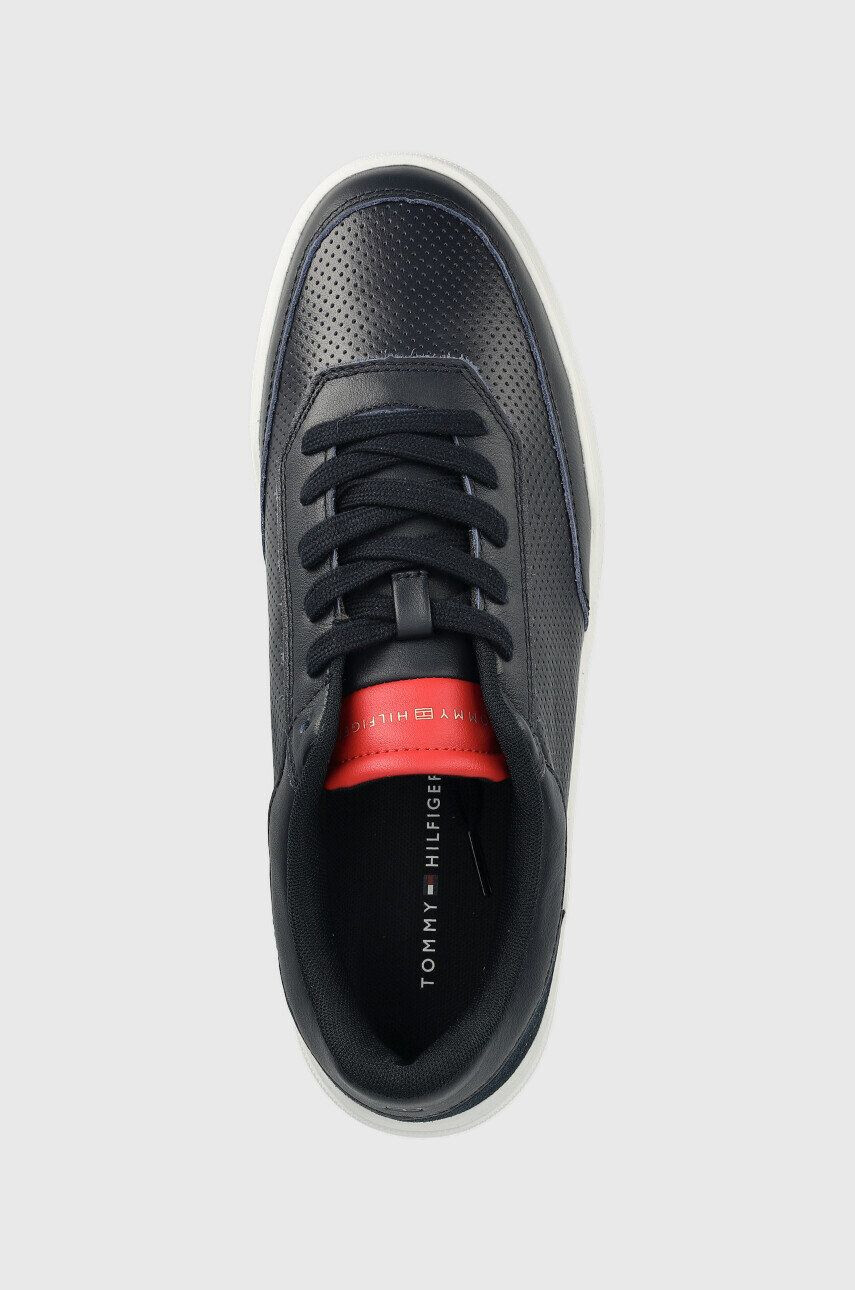 Tommy Hilfiger Kožené tenisky Elevated Cupsole Perf tmavomodrá farba - Pepit.sk