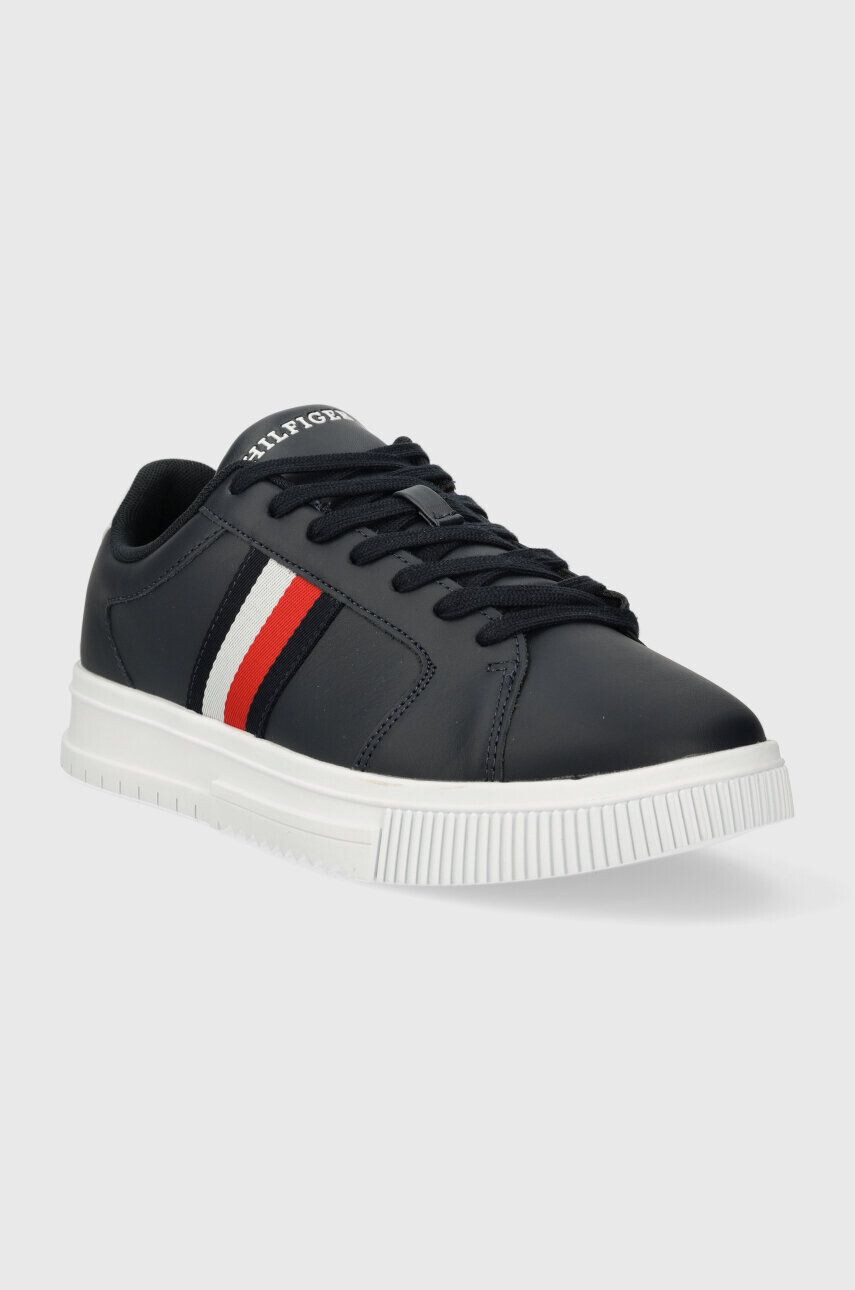 Tommy Hilfiger Kožené tenisky SUPERCUP LTH STRIPES ESS tmavomodrá farba FM0FM04895 - Pepit.sk