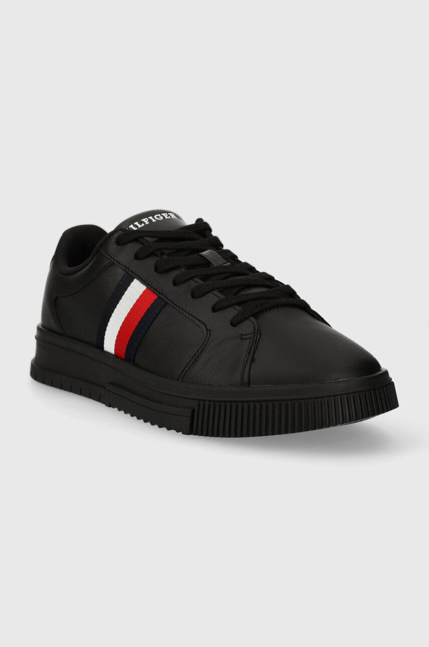 Tommy Hilfiger Kožené tenisky SUPERCUP LTH STRIPES ESS čierna farba FM0FM04895 - Pepit.sk