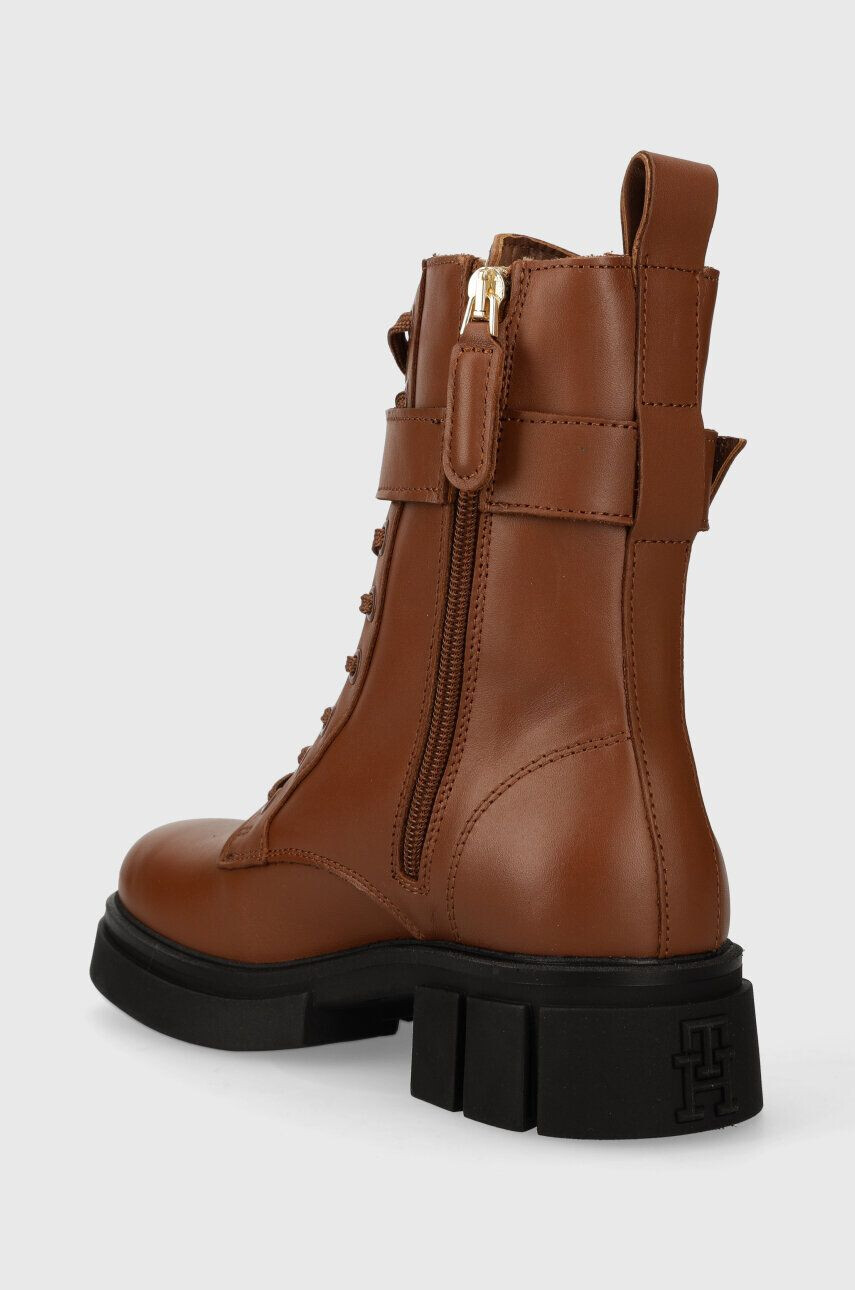 Tommy Hilfiger Kožené workery COOL FEMININE BIKERBOOT dámske hnedá farba na plochom podpätku FW0FW07322 - Pepit.sk