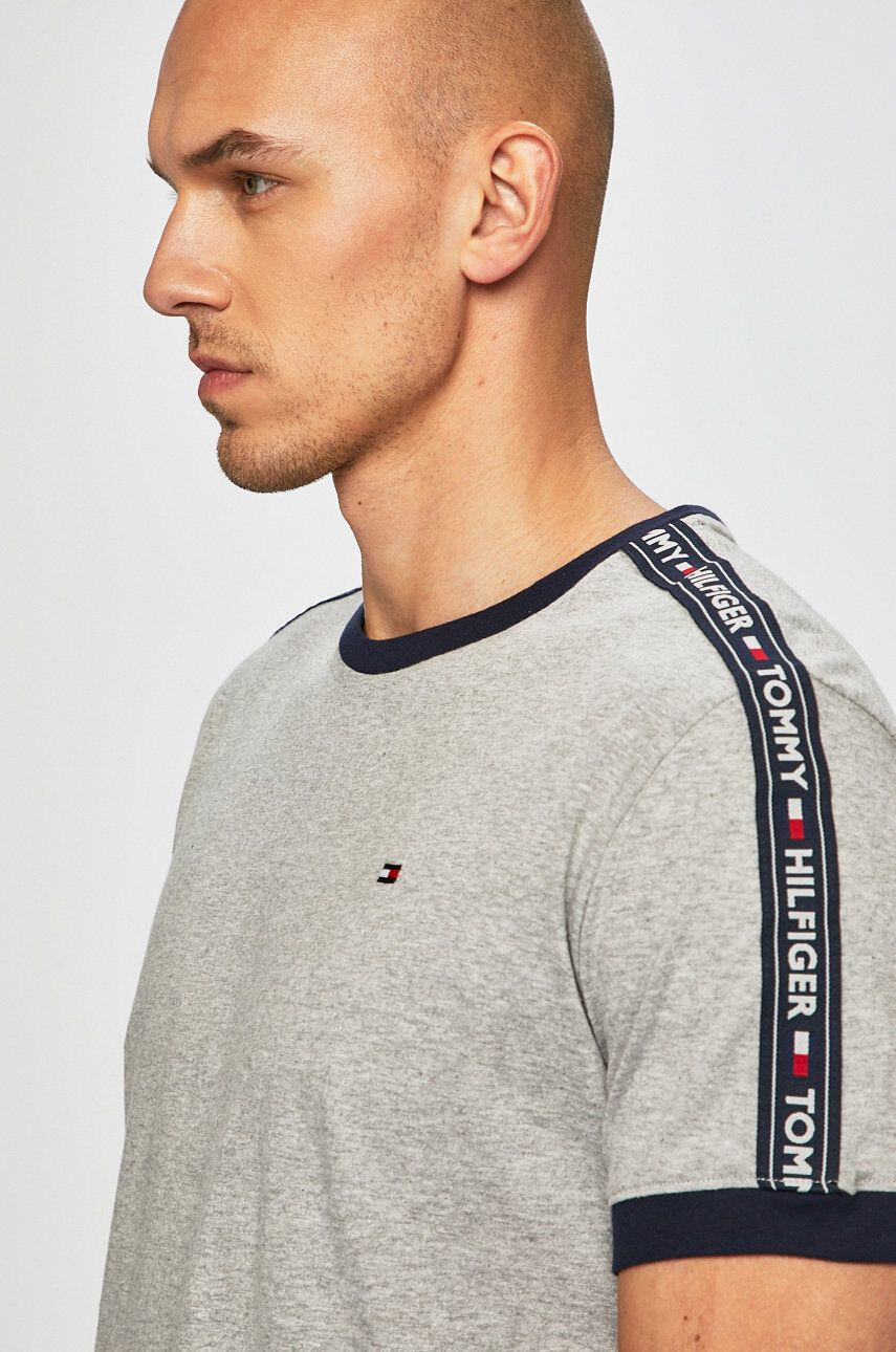 Tommy Hilfiger Pánske tričko - Pepit.sk