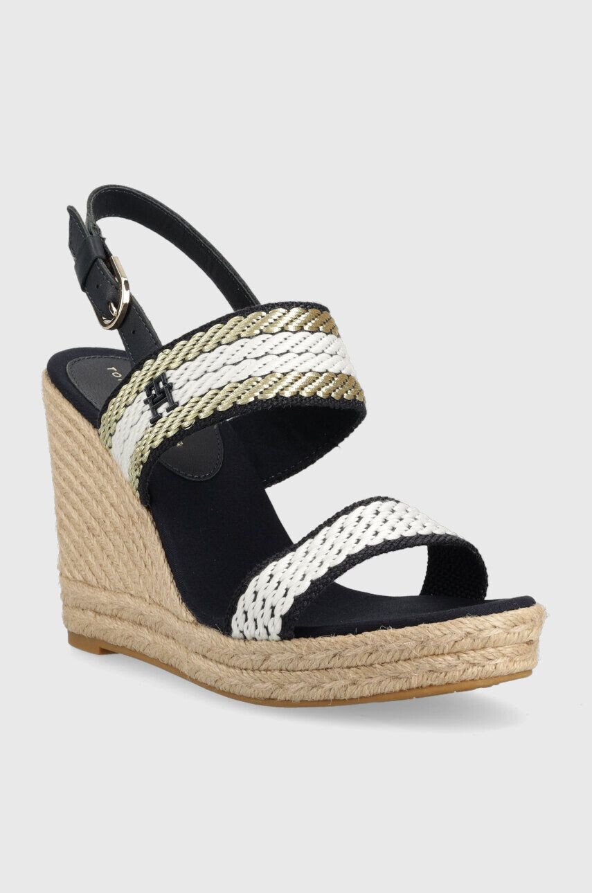 Tommy Hilfiger Sandále GOLDEN WEBBING WEDGE dámske tmavomodrá farba na kline FW0FW07089 - Pepit.sk